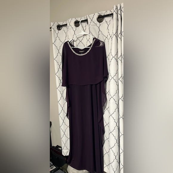 NWT women’s size 16 plum cape sleeve long dress - Picture 1 of 4